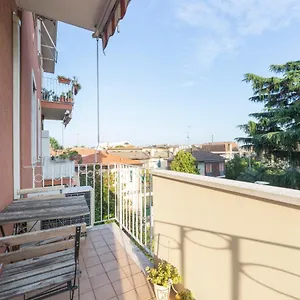 Appartamento Precotto Comfortable Flat With Balcony, Milano